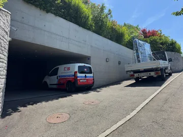 Trasporto dei serramenti al cantiere di Viganello — Viganello